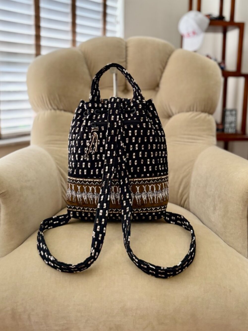 Auth. VERA BRADLEY Iconic ZEBRA Cotton Quilted Small Backpack Purse RETIRED... - Picture 4 of 4